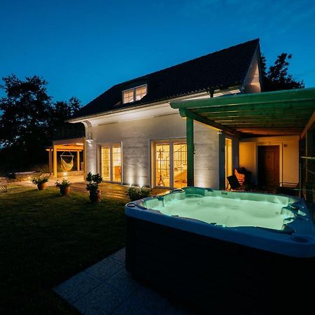 Villa Zupan With Hot Tub Skocjan  المظهر الخارجي الصورة