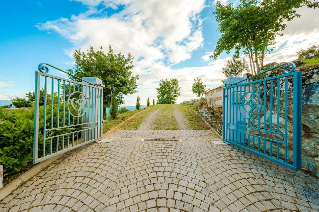 Villa Zupan With Hot Tub Skocjan  المظهر الخارجي الصورة