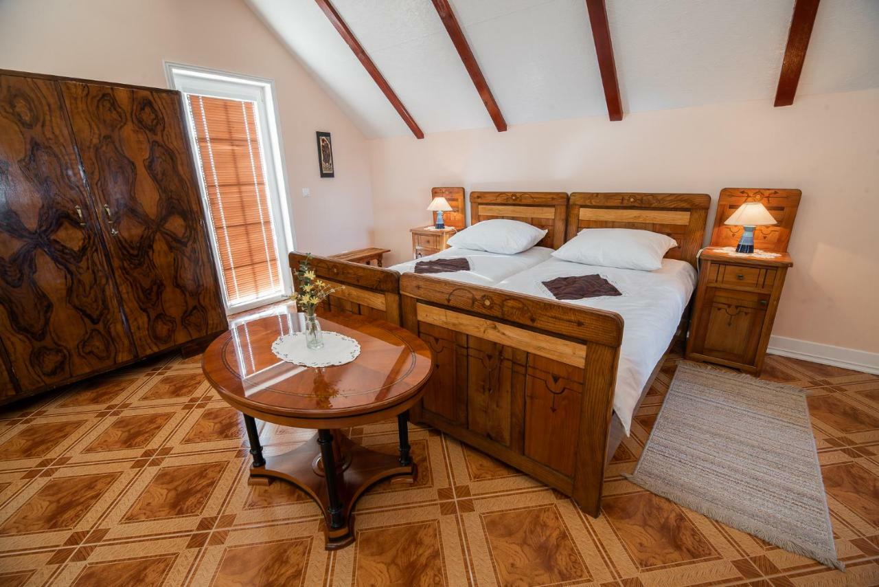 Villa Zupan With Hot Tub Skocjan  المظهر الخارجي الصورة
