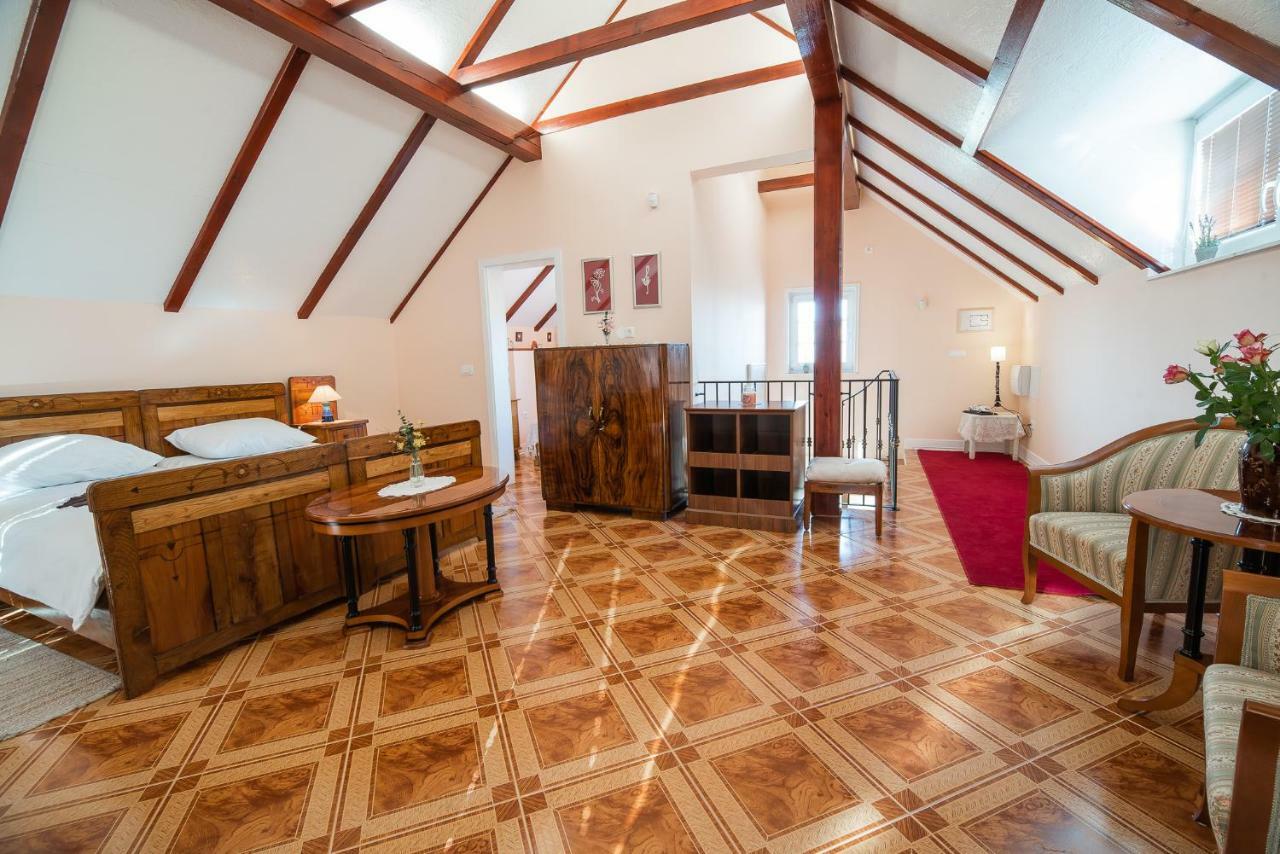 Villa Zupan With Hot Tub Skocjan  المظهر الخارجي الصورة